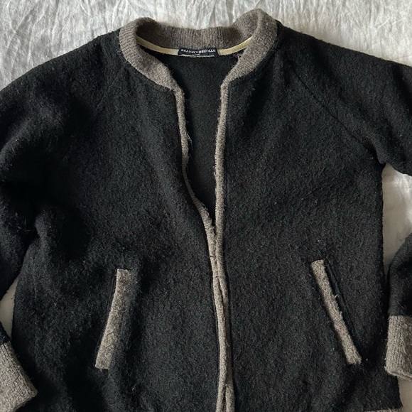 Two-tone Knit Bomber Jacket - Picture 3 of 5